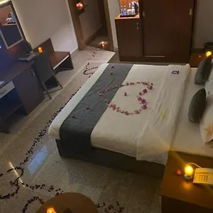  شقة انوار احد